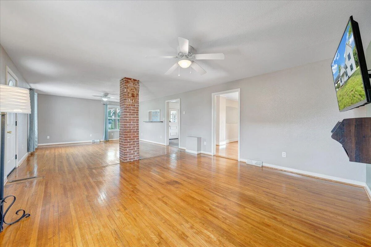 193 Simmons Creek RD - Photo 5