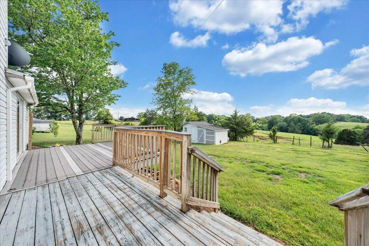 193 Simmons Creek RD - Photo 55