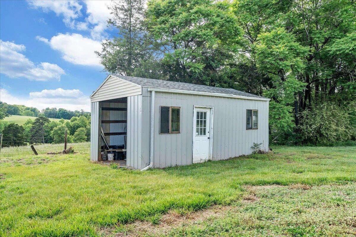 193 Simmons Creek RD - Photo 56