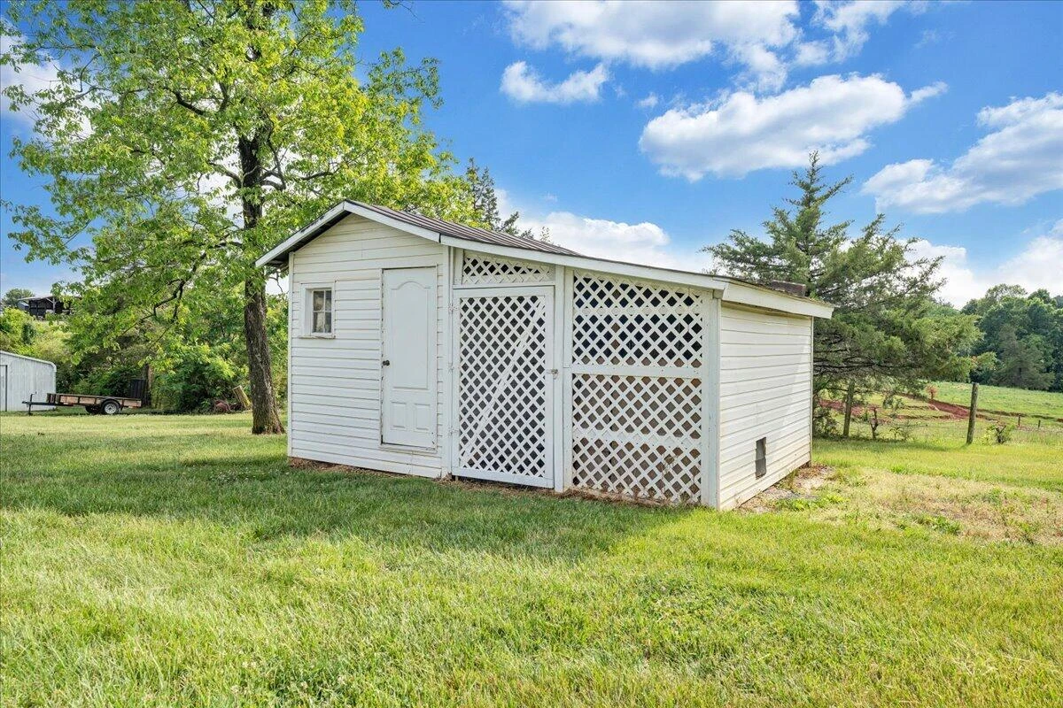 193 Simmons Creek RD - Photo 58
