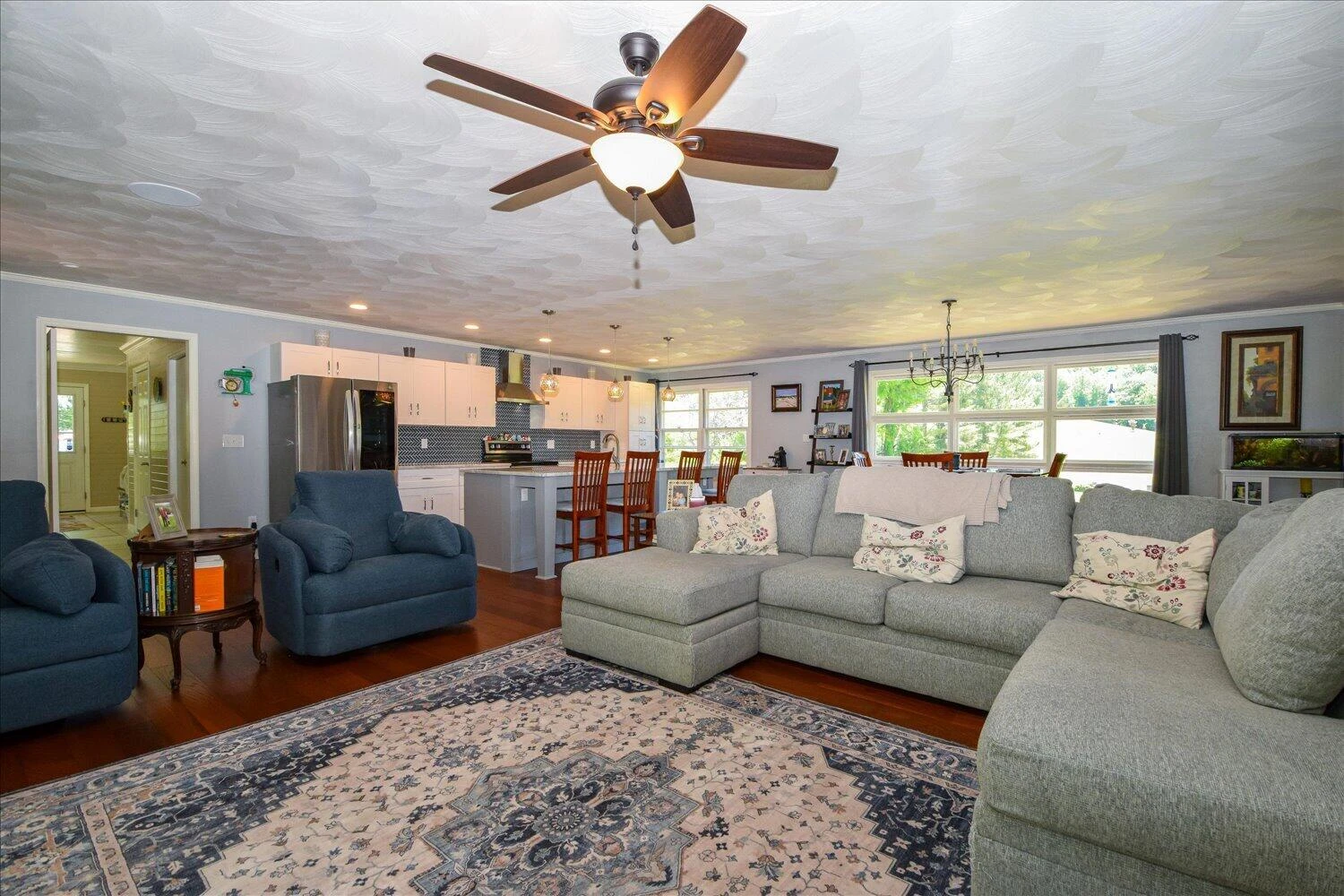 8029 Hilltop DR - Photo 11