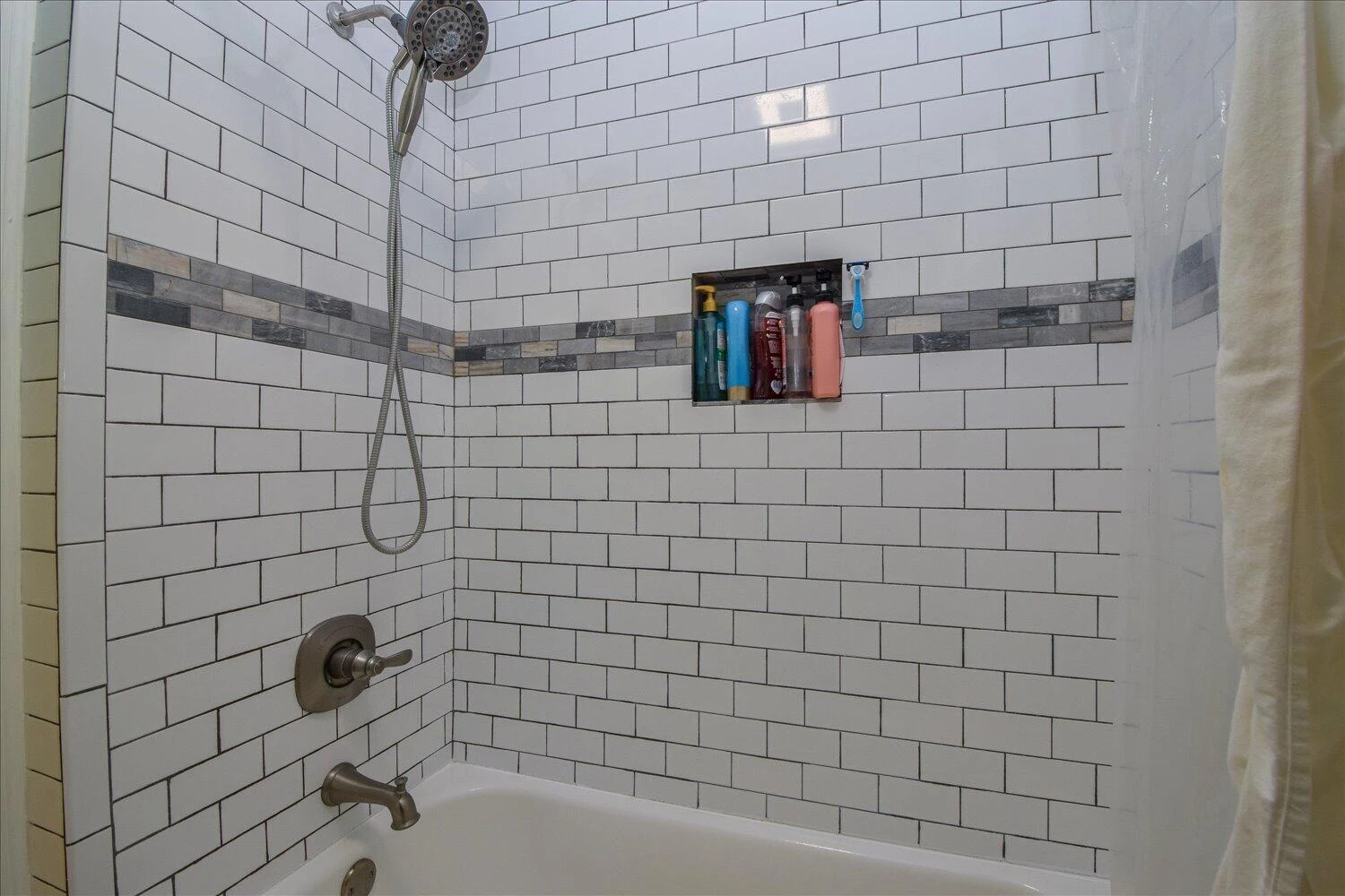8029 Hilltop DR - Photo 20