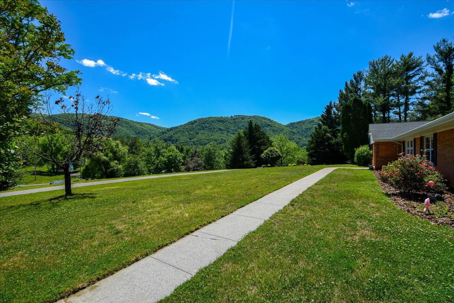 8029 Hilltop DR - Photo 36