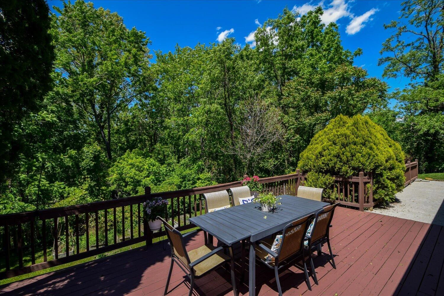 8029 Hilltop DR - Photo 40