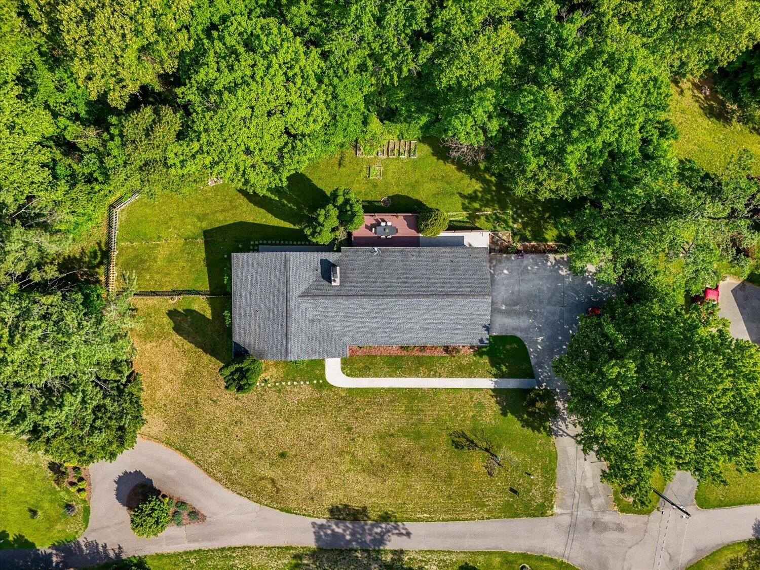 8029 Hilltop DR - Photo 45