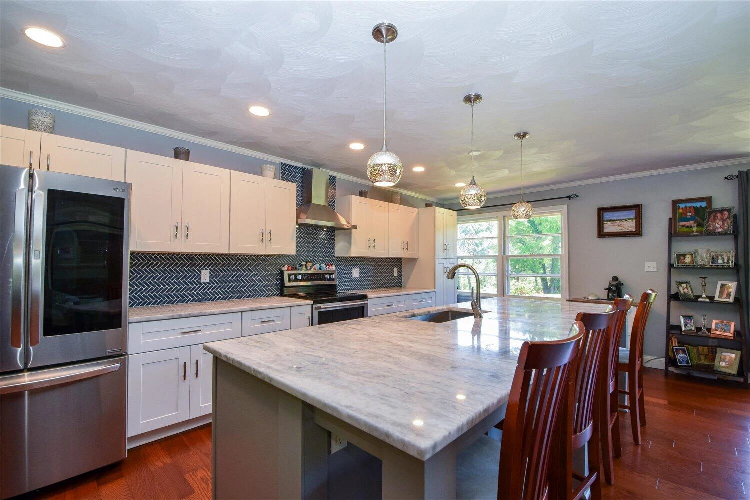 8029 Hilltop DR - Photo 9