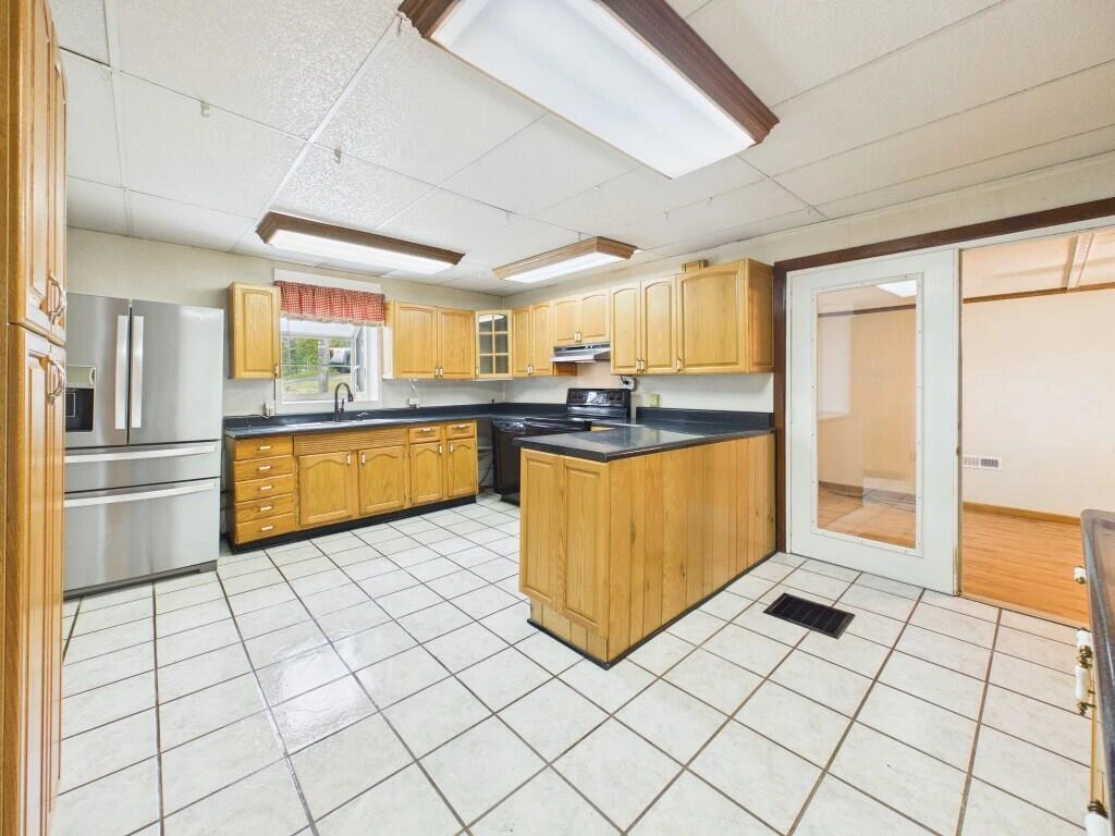 5833 Lyons RD - Photo 35