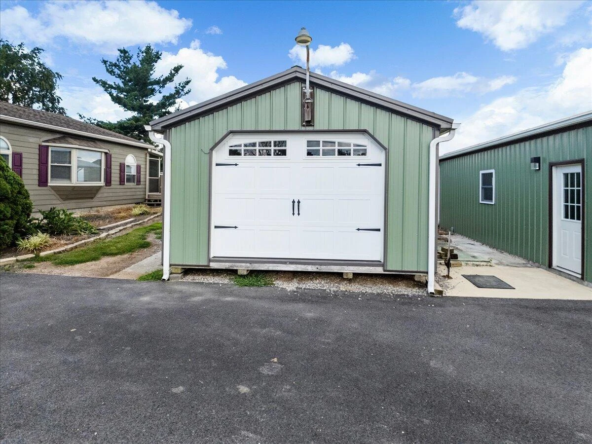 5833 Lyons RD - Photo 66