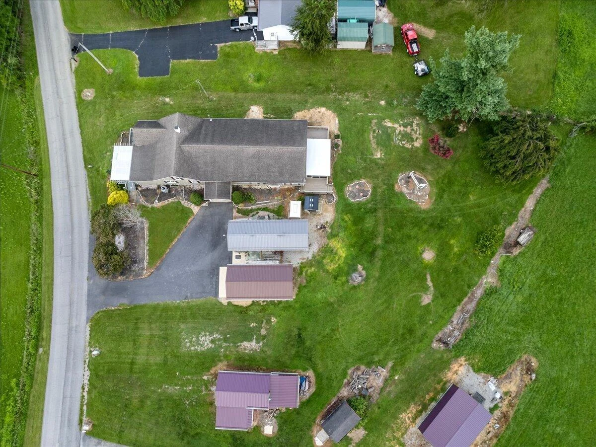 5833 Lyons RD - Photo 82