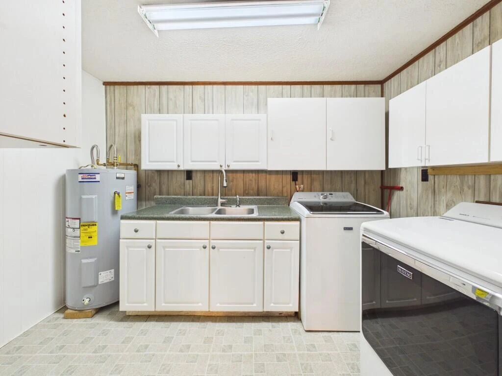 5833 Lyons RD - Photo 54