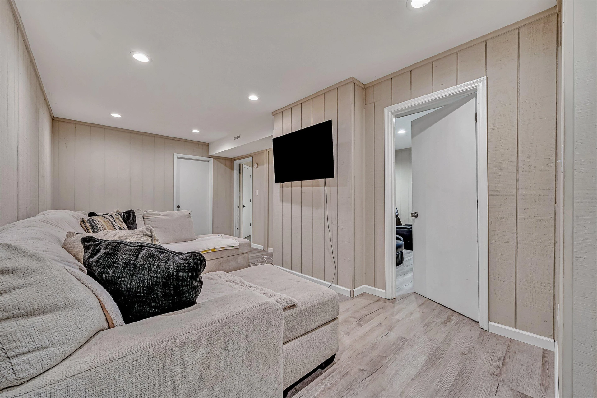 8127 Ashton LN - Photo 19