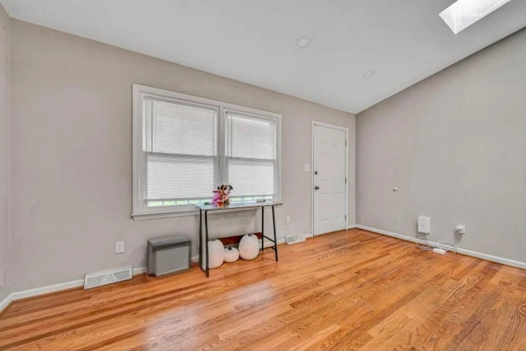 8127 Ashton LN - Photo 5