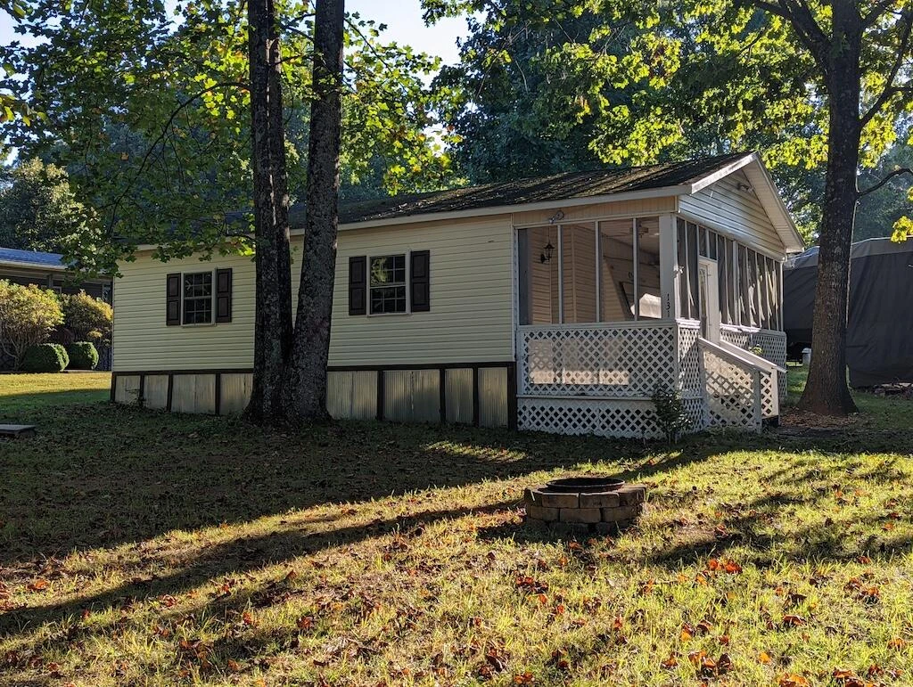 131 Terry LN SE