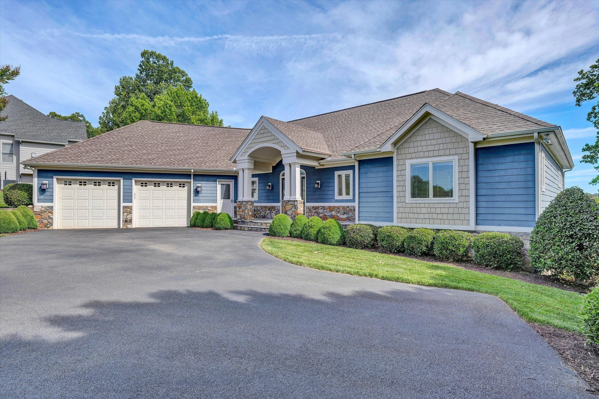 927 Park Way AVE - Photo 2