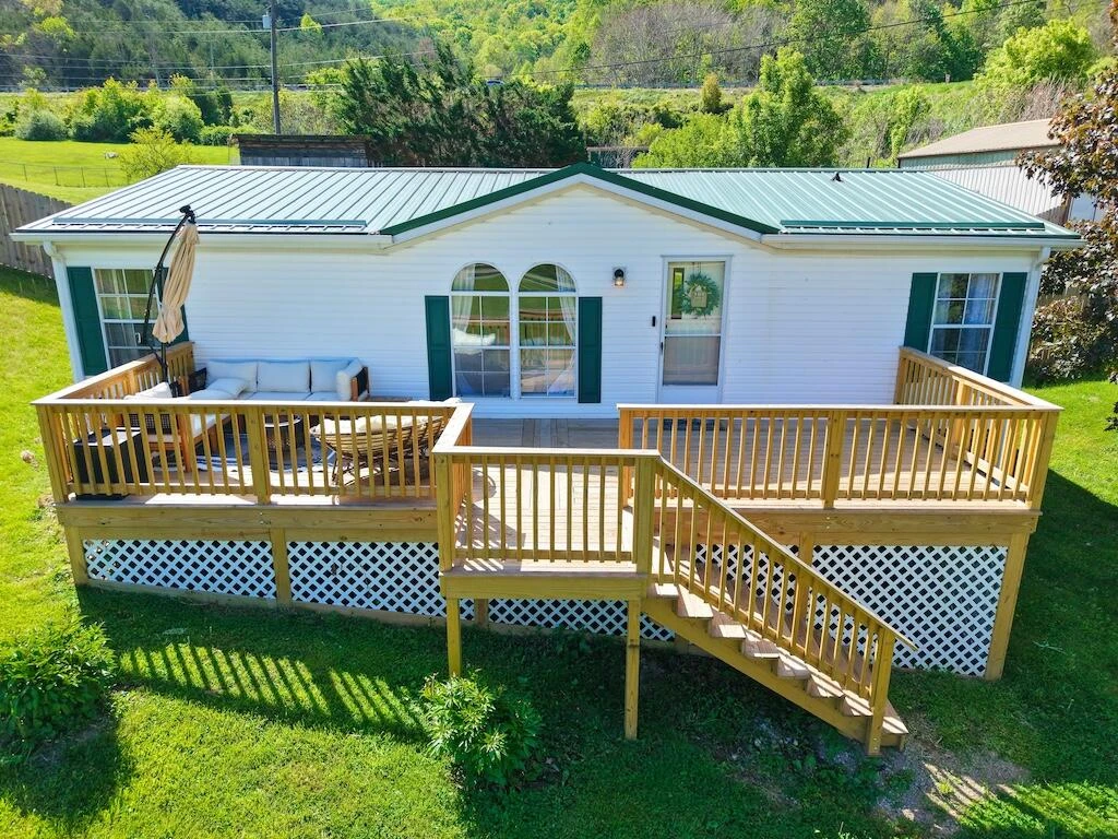 428 Maybrook RD