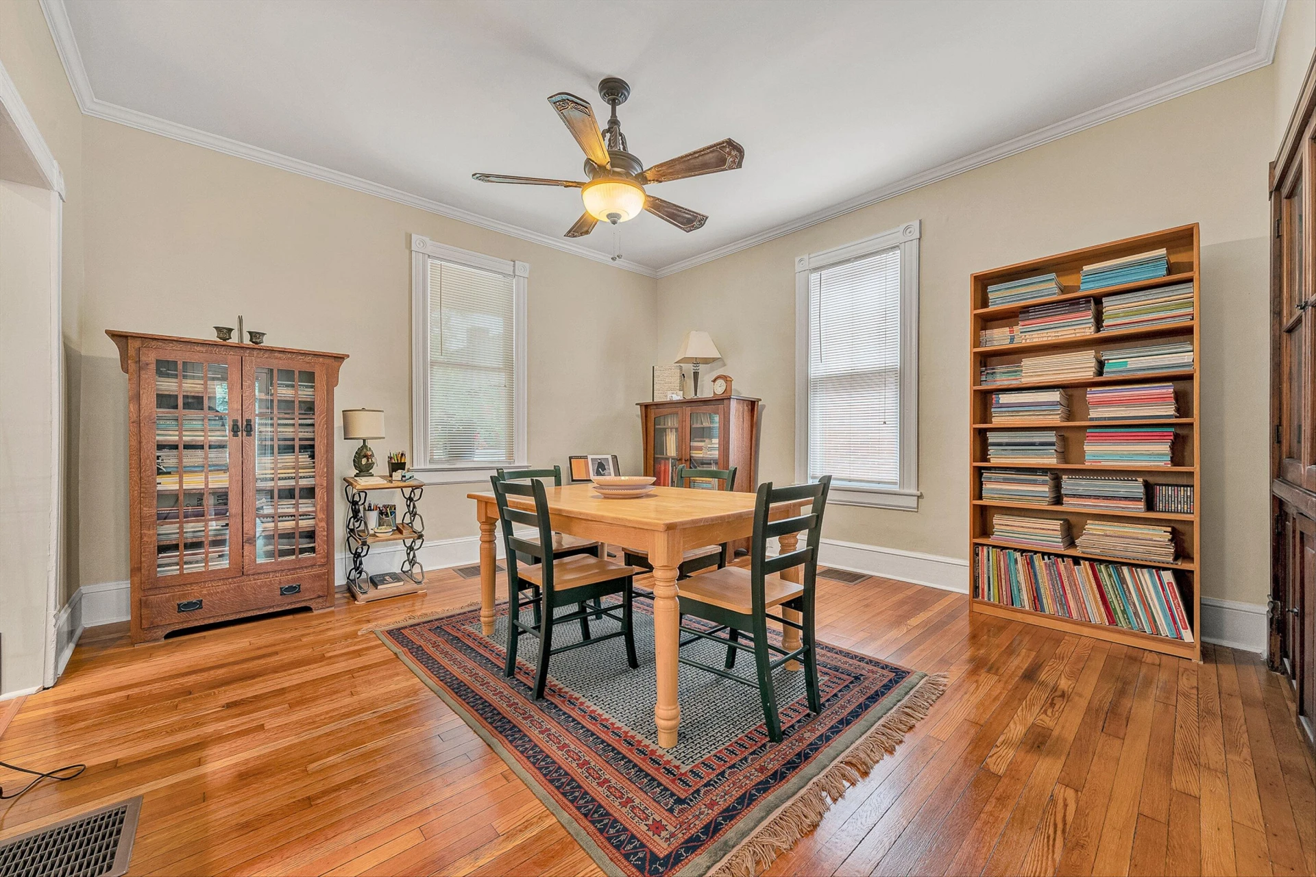 646 Elm AVE SW - Photo 15