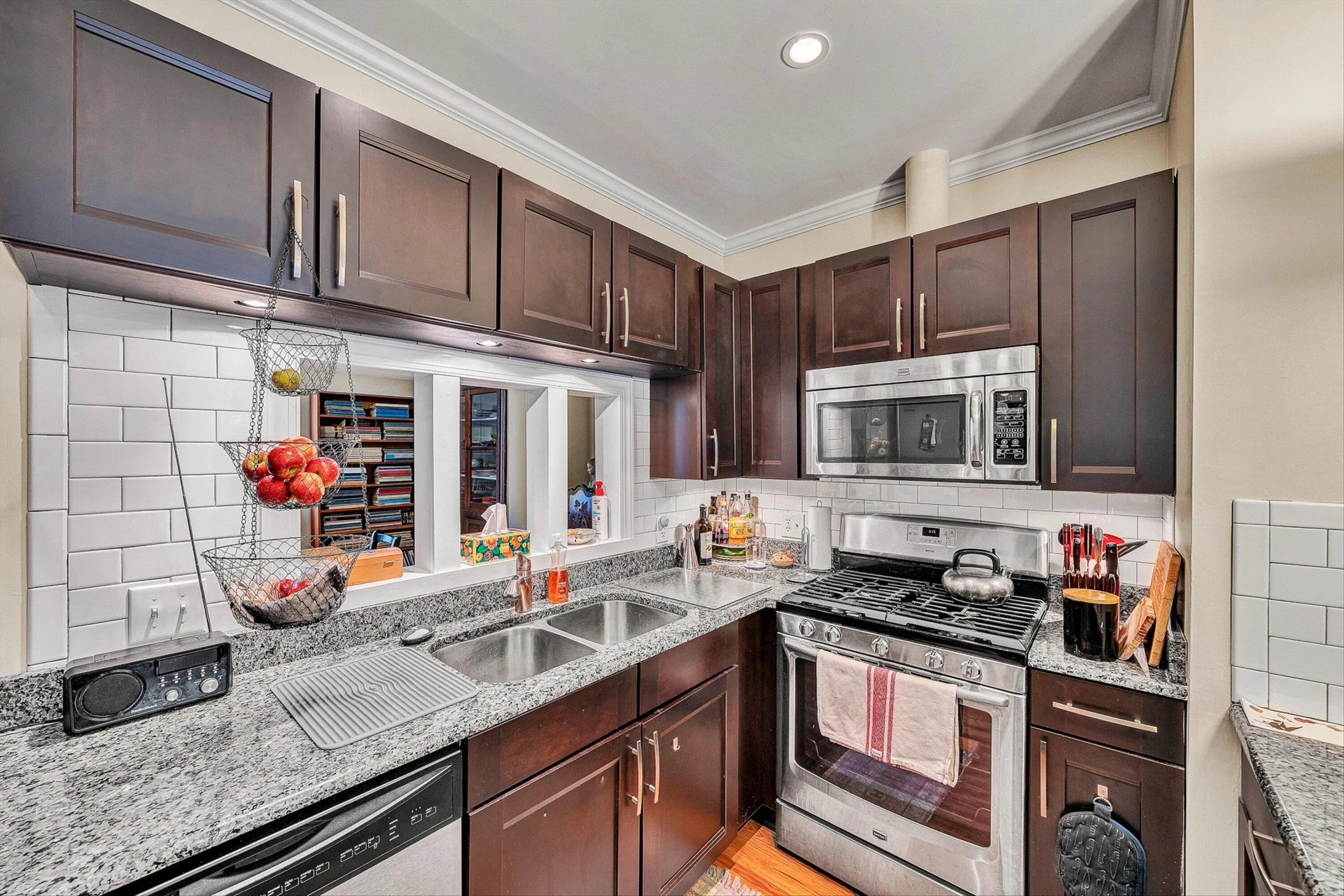 646 Elm AVE SW - Photo 20