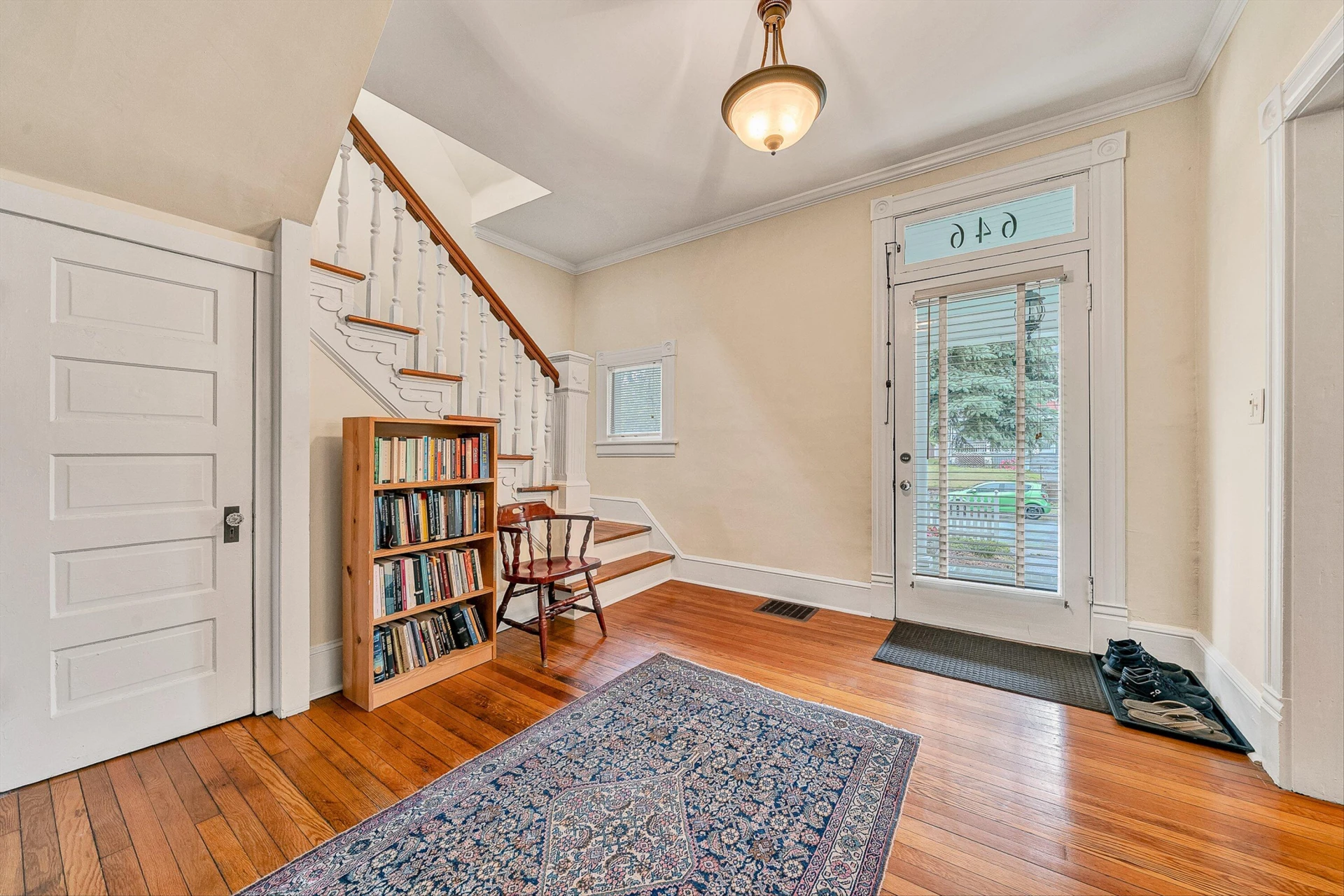 646 Elm AVE SW - Photo 7
