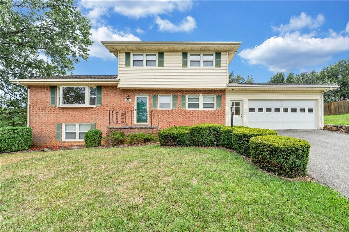 4948 N Lake DR - Photo 2