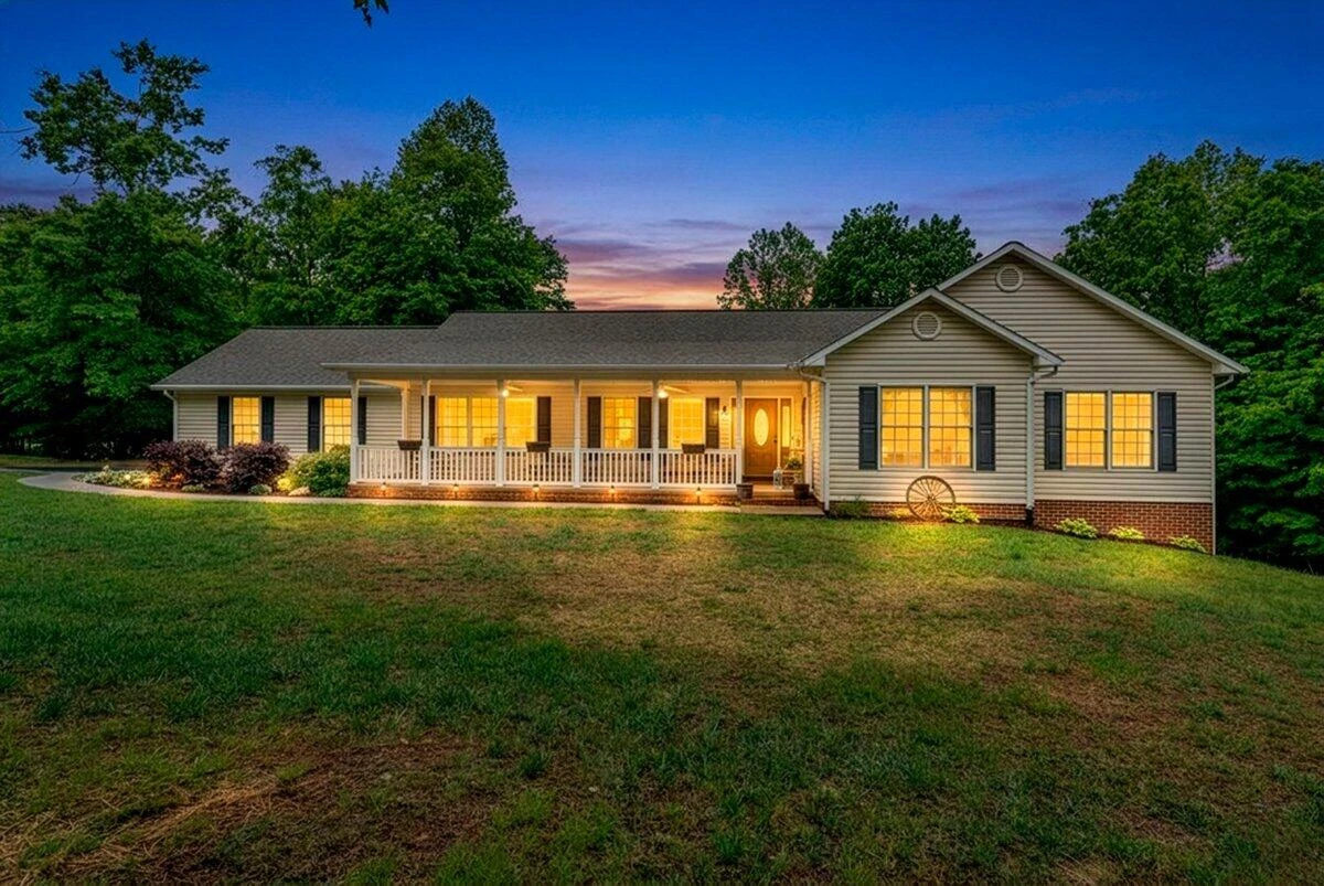 1254 Riverbend DR