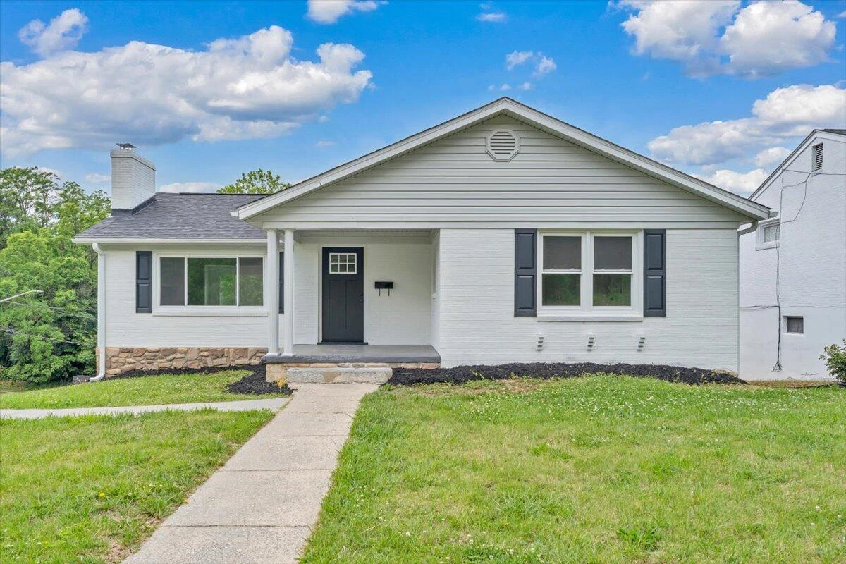 425 Idaho ST - Photo 2