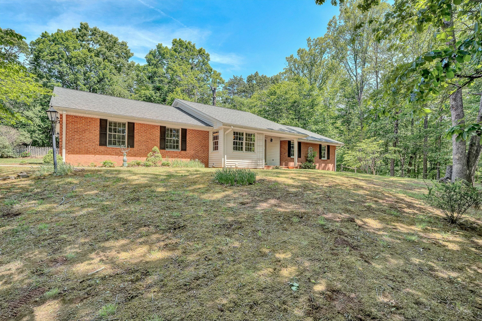 206 Brookledge DR - Photo 2
