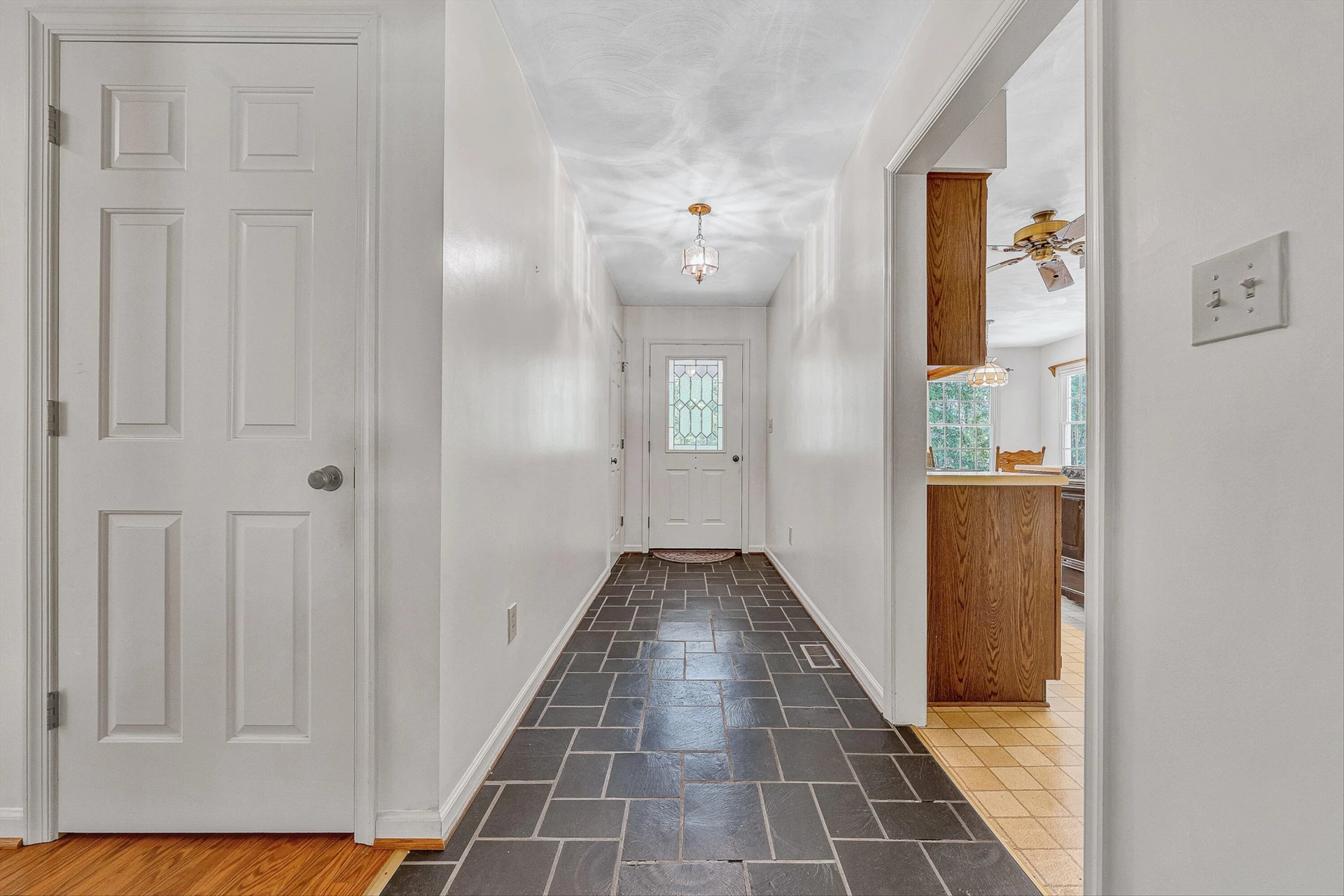 206 Brookledge DR - Photo 4