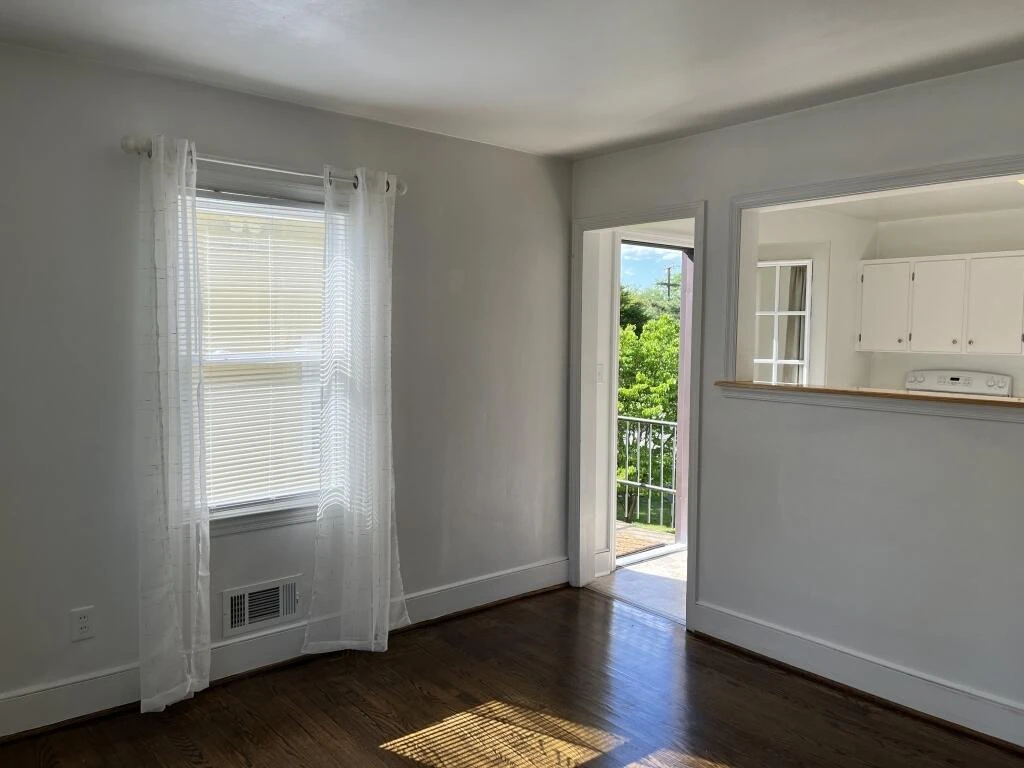 2545 Denniston AVE SW - Photo 10