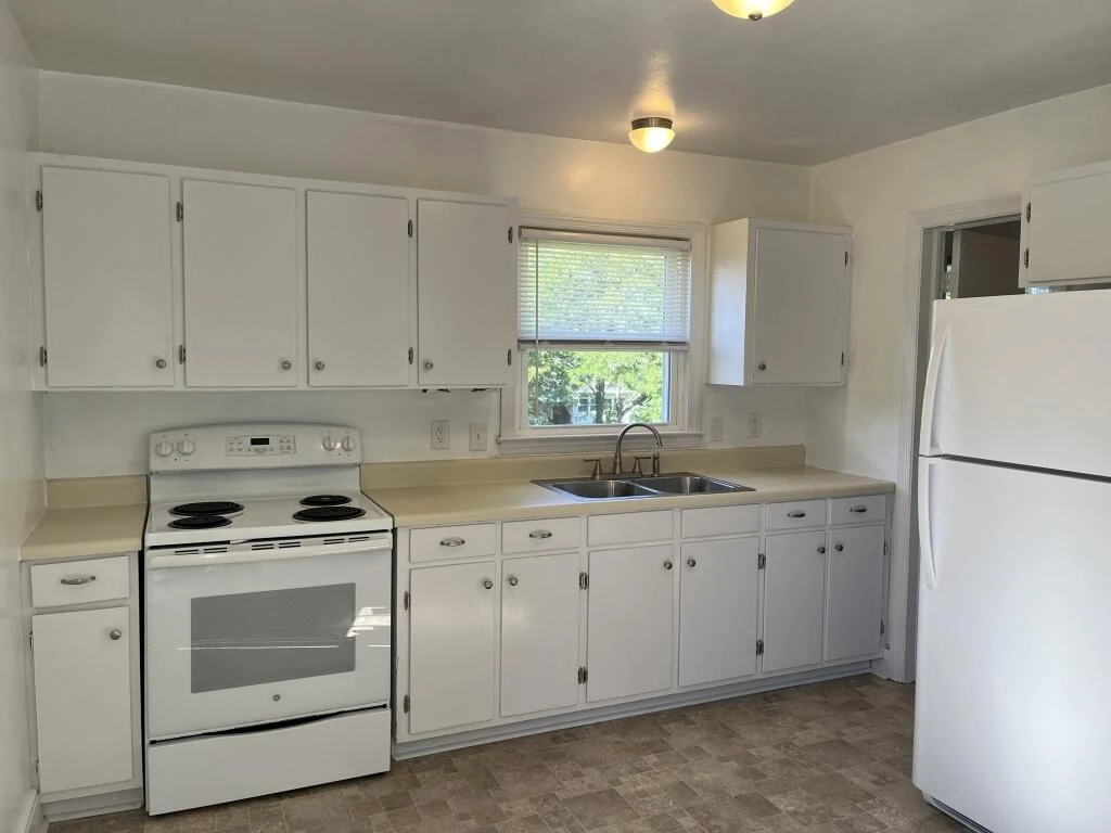 2545 Denniston AVE SW - Photo 13