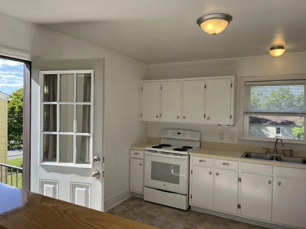2545 Denniston AVE SW - Photo 3