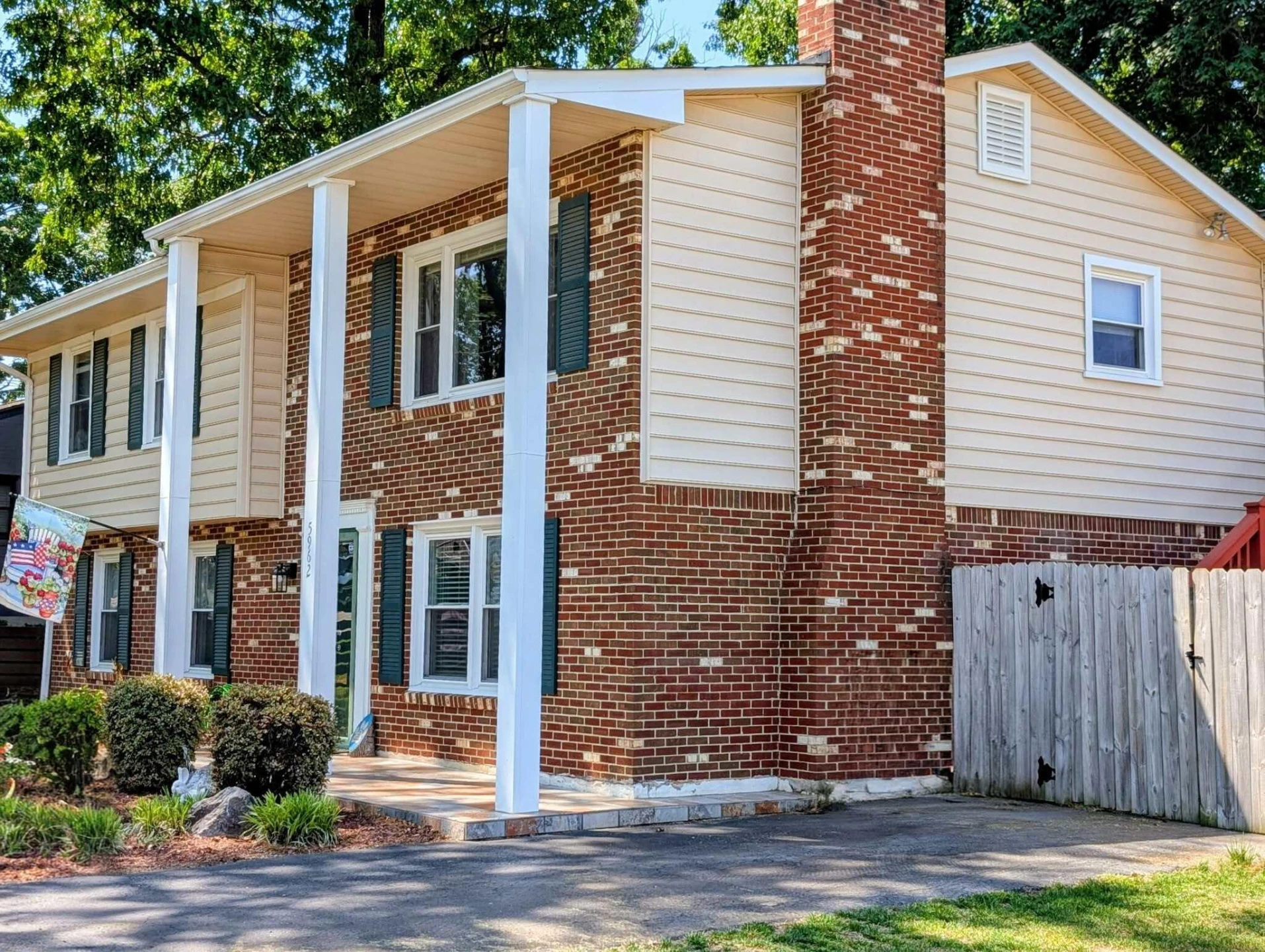 5962 Village LN - Photo 2