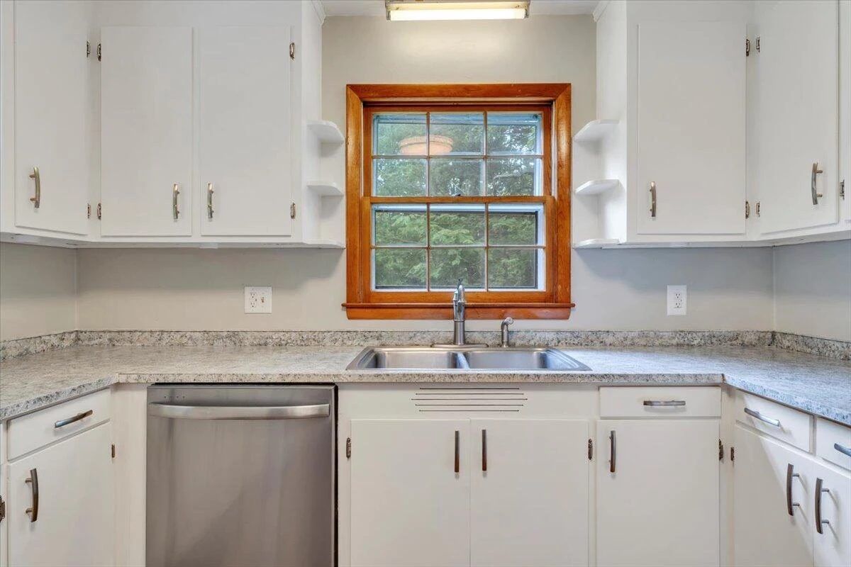 811 Arcadia RD - Photo 13