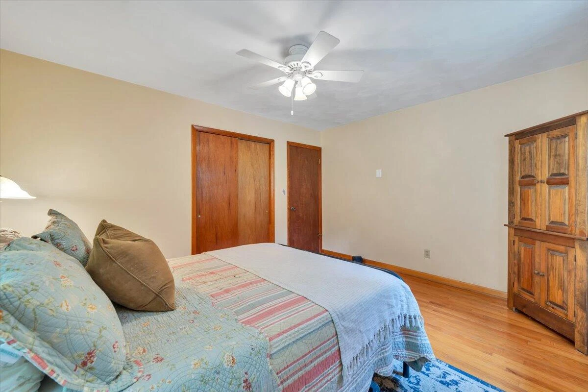 811 Arcadia RD - Photo 15