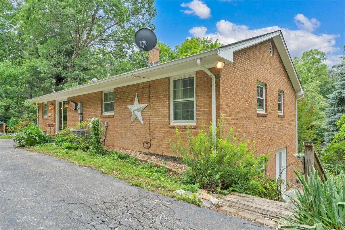 811 Arcadia RD - Photo 33