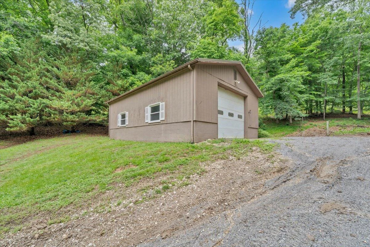 811 Arcadia RD - Photo 36