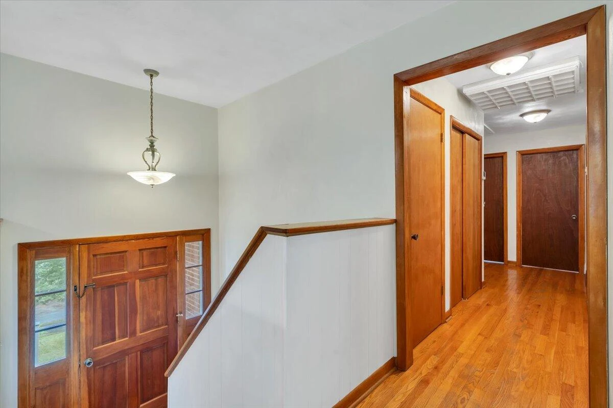 811 Arcadia RD - Photo 4