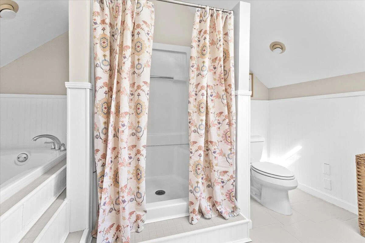 2529 Derwent DR SW - Photo 24