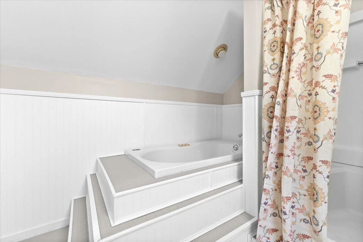 2529 Derwent DR SW - Photo 25