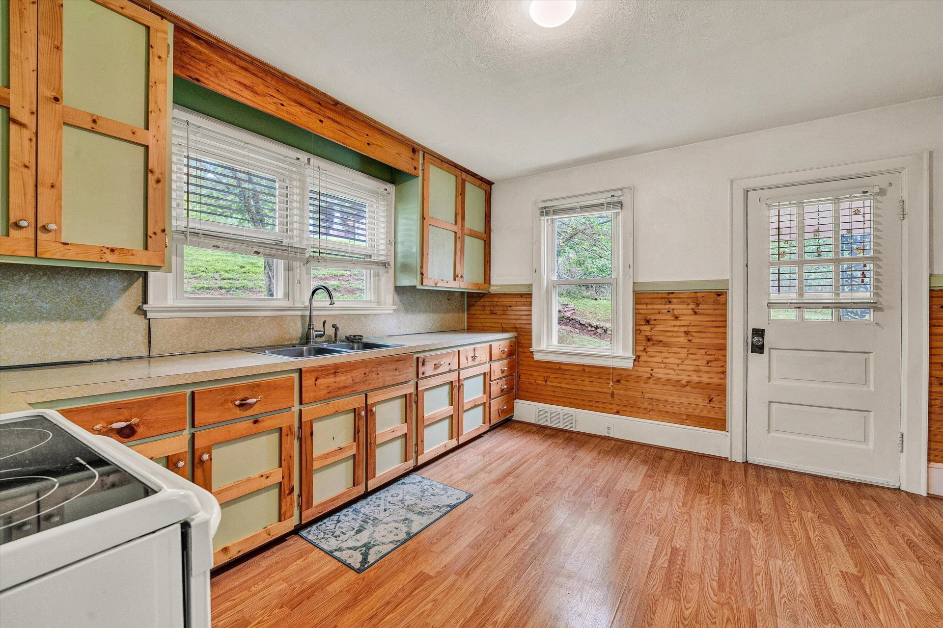 114 W CHURCH ST - Photo 16