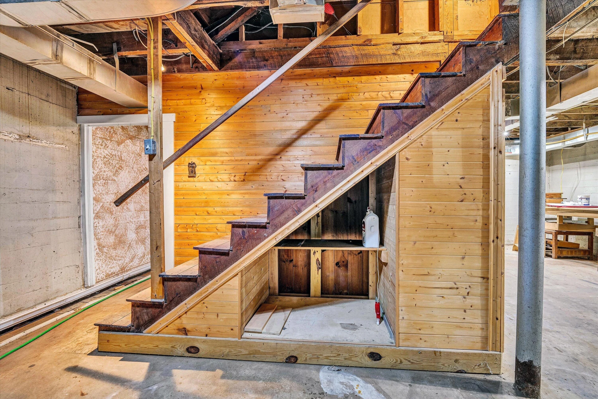 114 W CHURCH ST - Photo 33