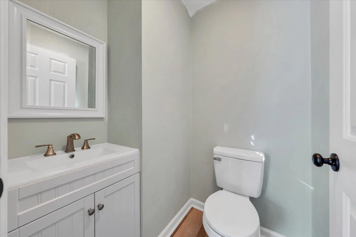 1611 Barton ST SE - Photo 13