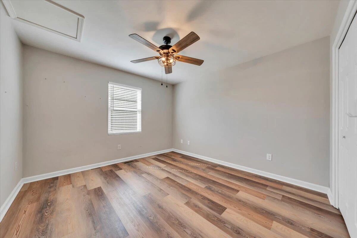 1611 Barton ST SE - Photo 14