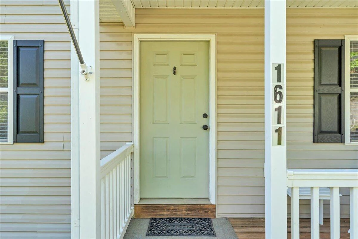 1611 Barton ST SE - Photo 2