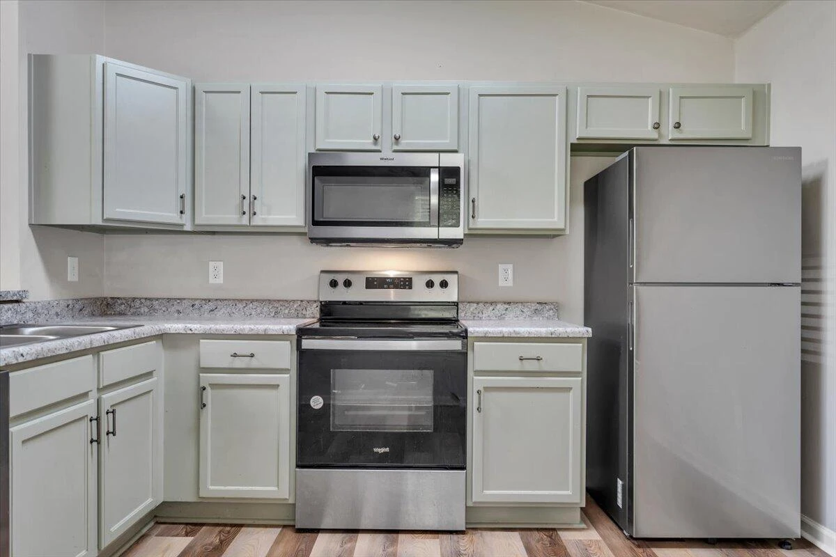 1611 Barton ST SE - Photo 9