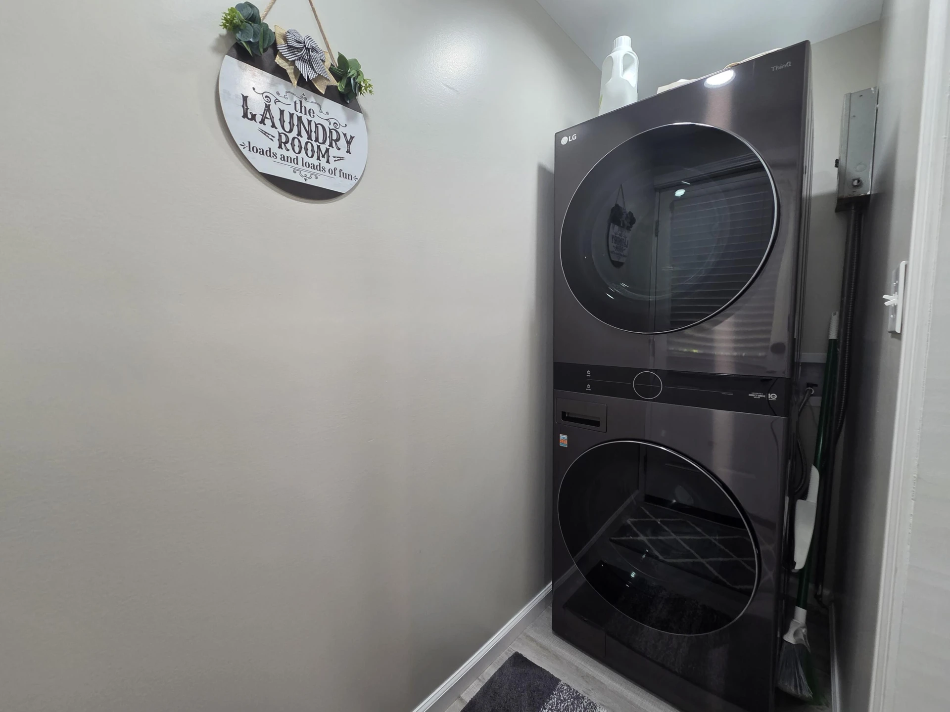 1028 Carson ST - Photo 17