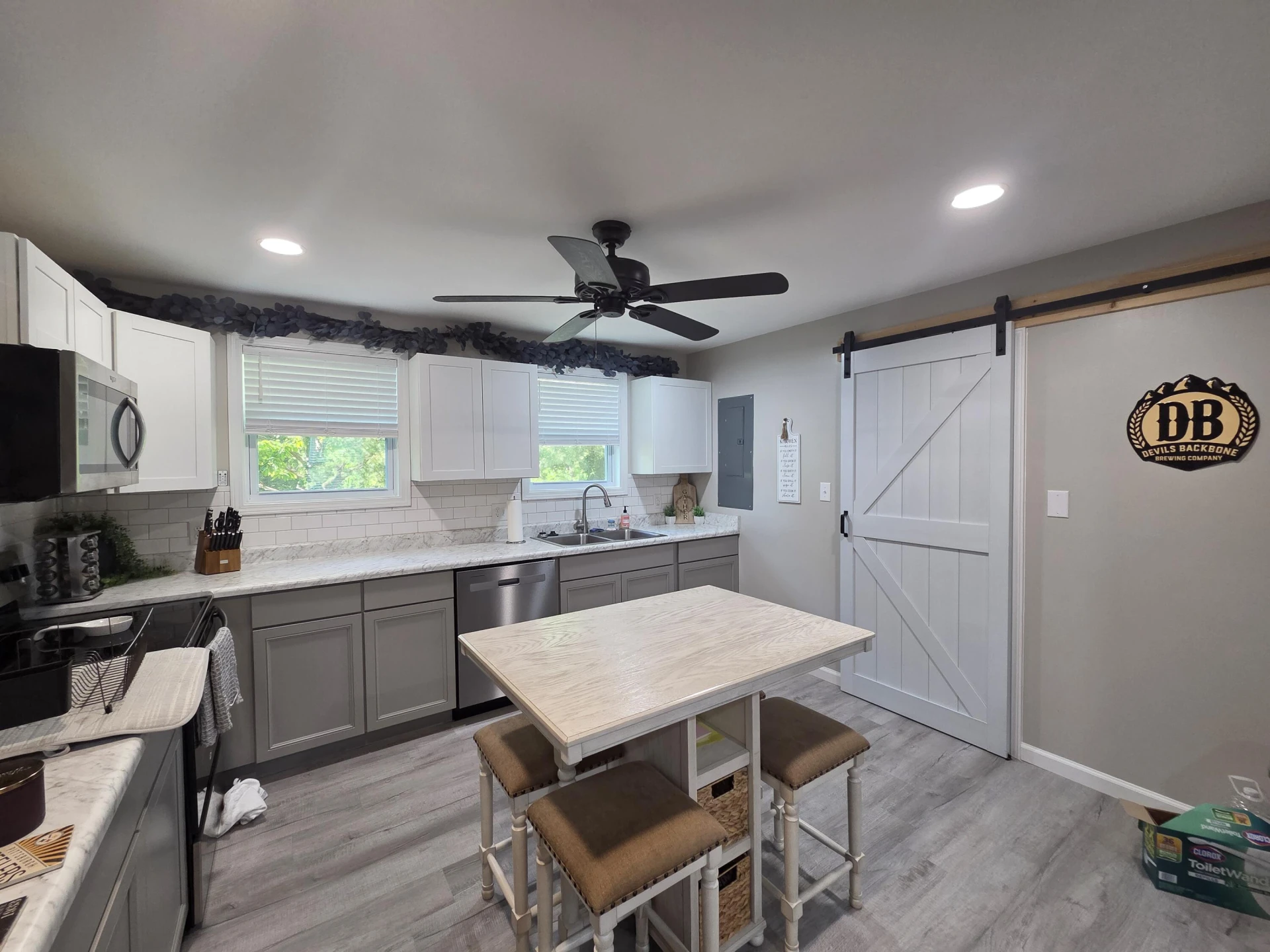 1028 Carson ST - Photo 9