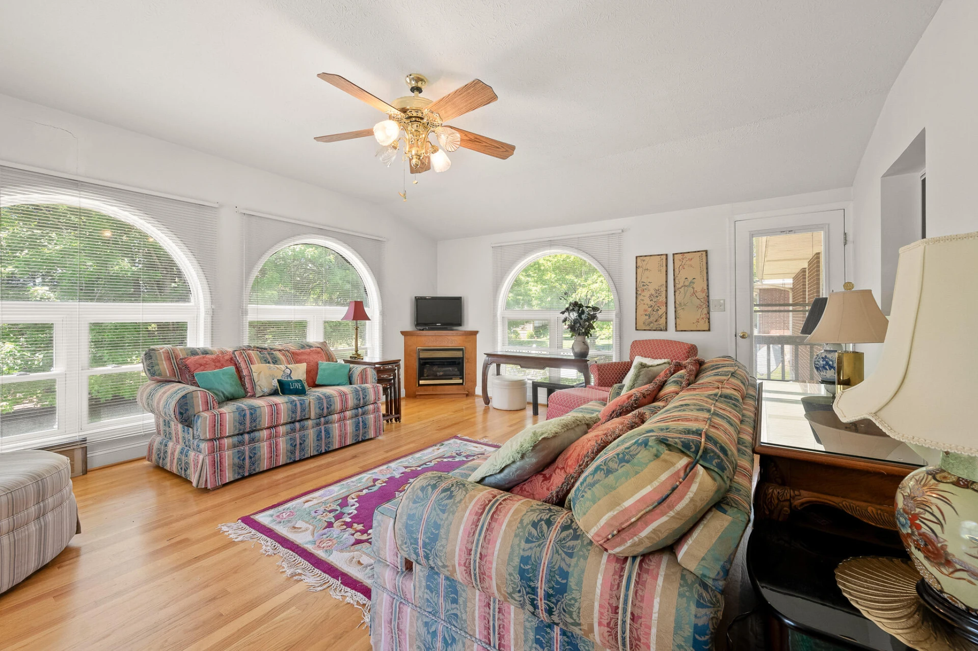 1533 Oakwood ST - Photo 14