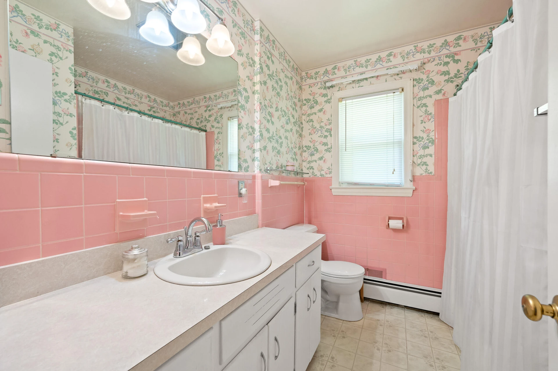 1533 Oakwood ST - Photo 24