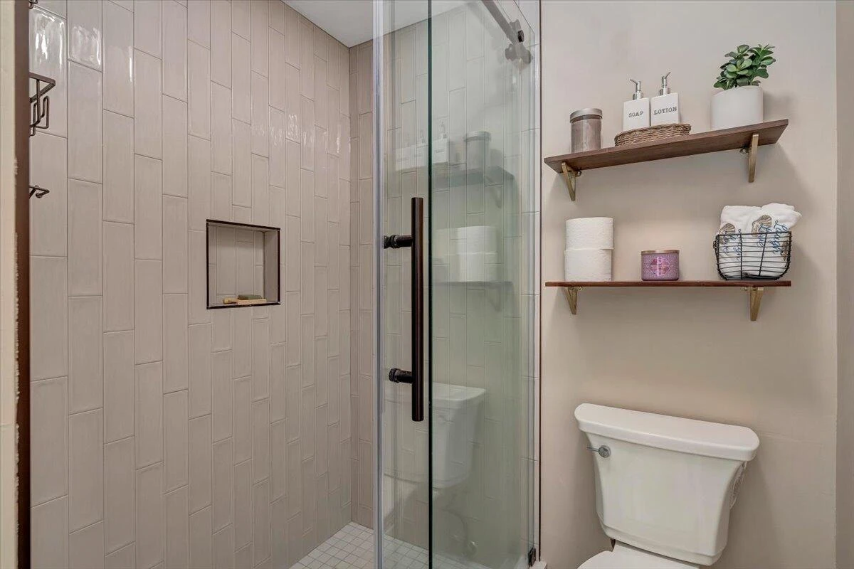 1101 ANGELA CT - Photo 24