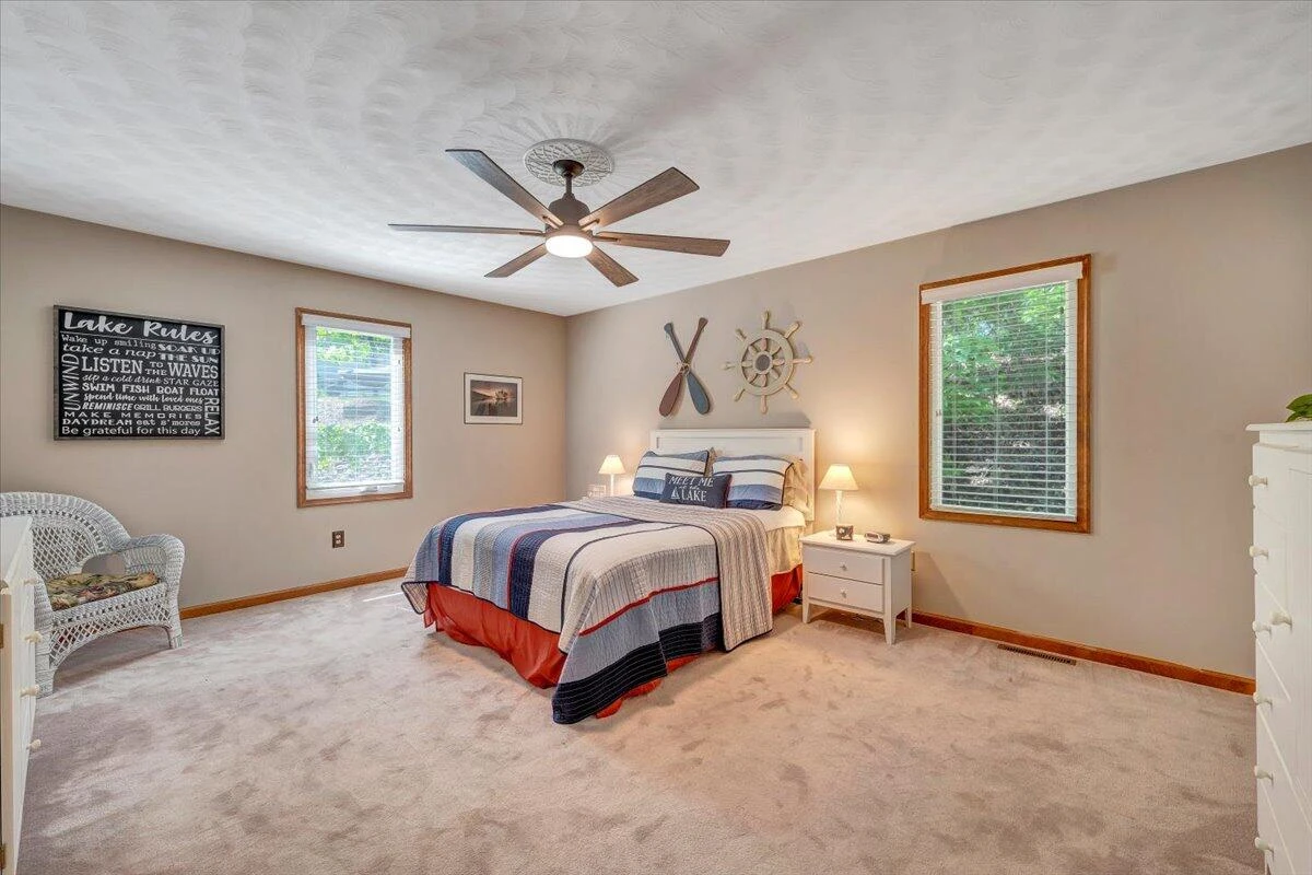 1101 ANGELA CT - Photo 27